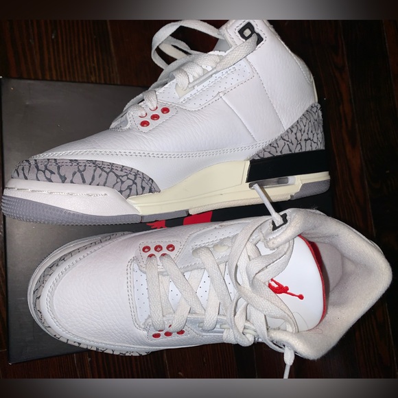 SNEAKERS - RETRO AIR JORDAN 3 WHITE CEMENT - Picture 3 of 7